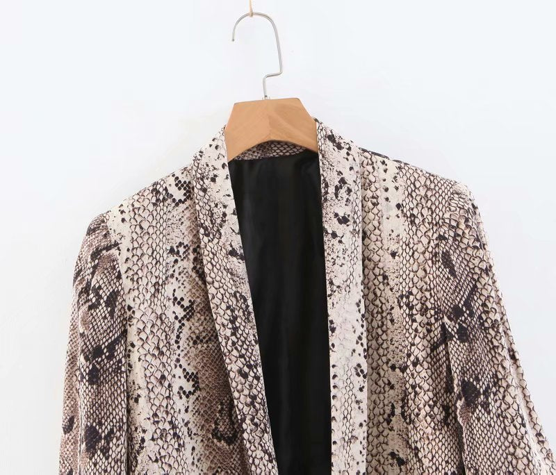 Stylish Snake Print Blazer – Stand Out with Confidence